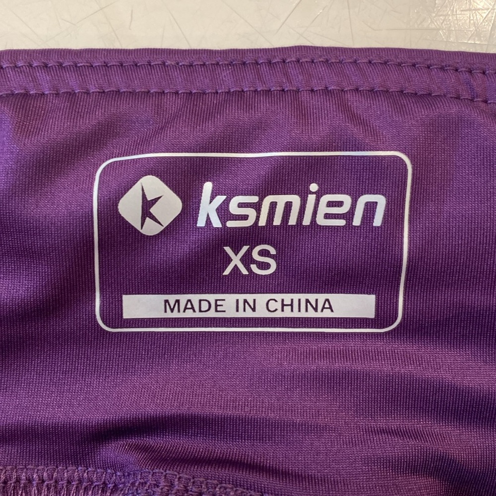 Kamien 2 in 1 Running Short w/Built In Tight Shorts.  Has Phone Pocket.‎ XS - Picture 5 of 7